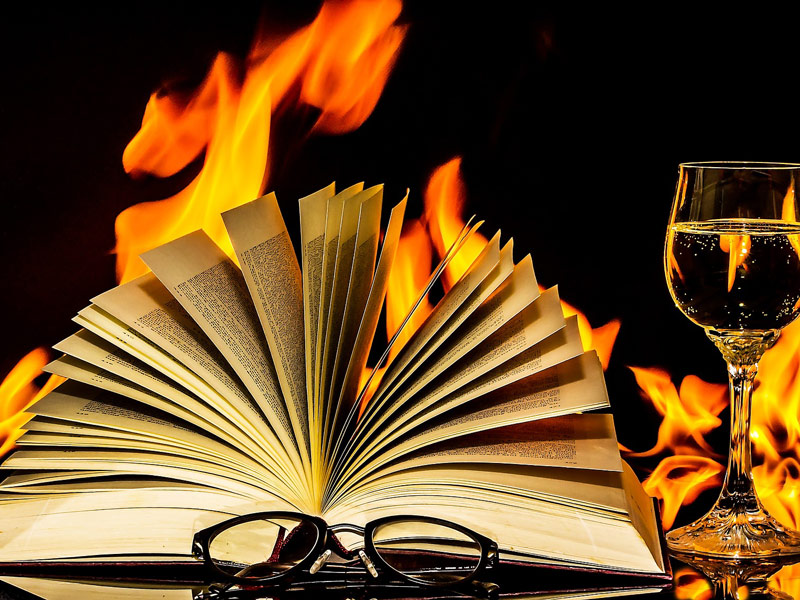 Книга, огонь и шампанское, фон для презентации по литературе